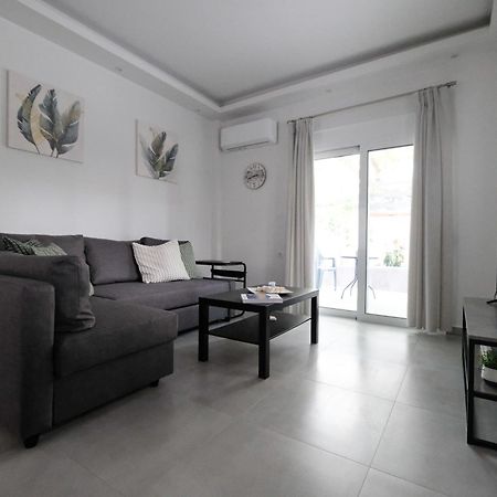 Rhodes Retreat: Modern Comfort In Serene Luxury Rhodes City 外观 照片