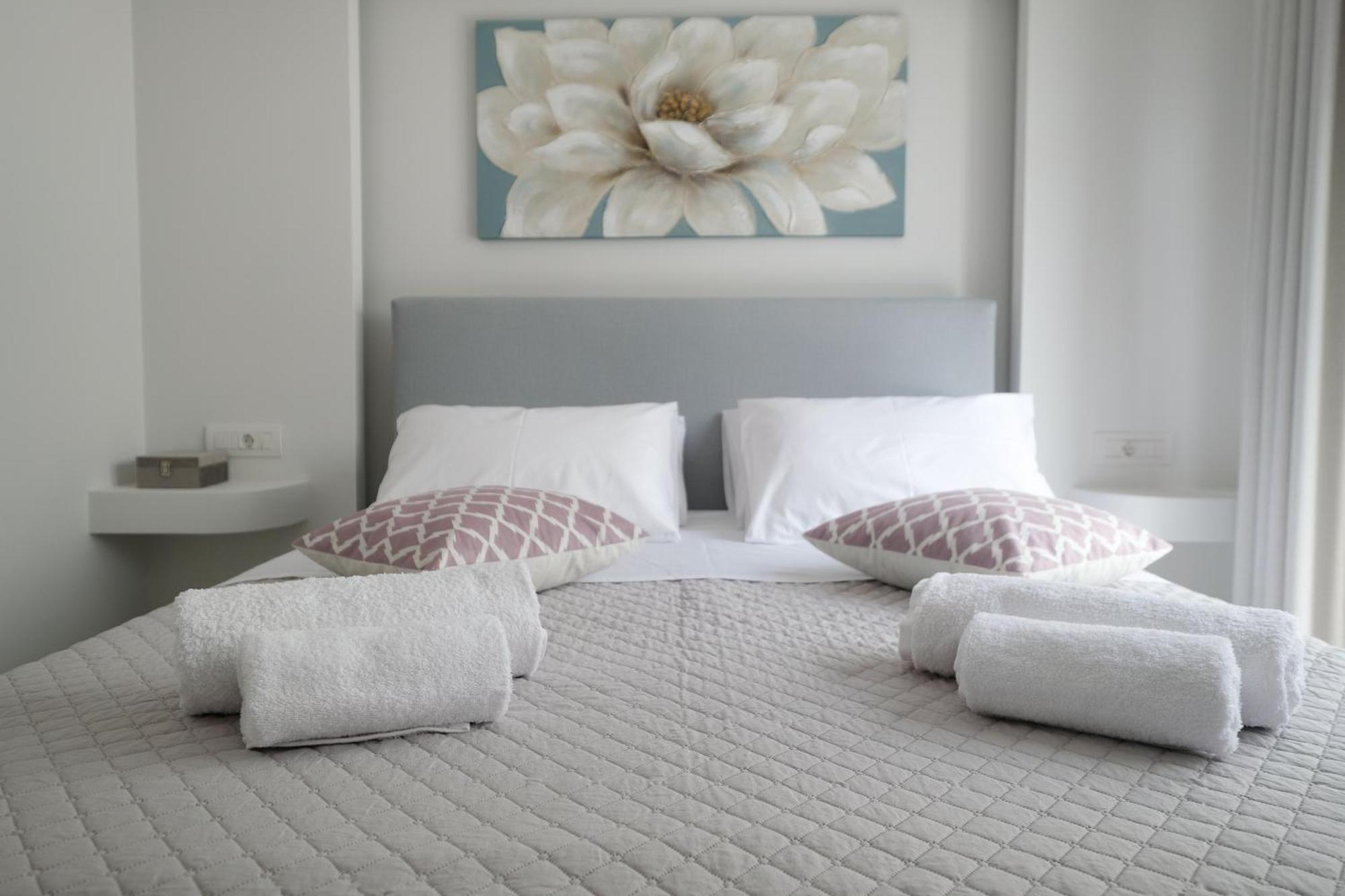 Rhodes Retreat: Modern Comfort In Serene Luxury Rhodes City 外观 照片