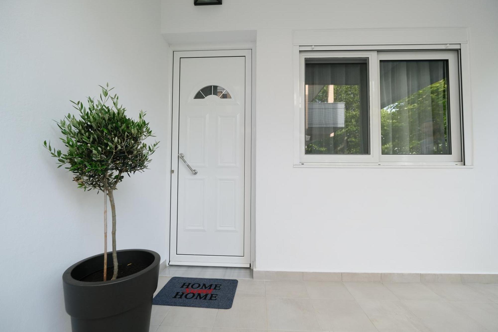Rhodes Retreat: Modern Comfort In Serene Luxury Rhodes City 外观 照片